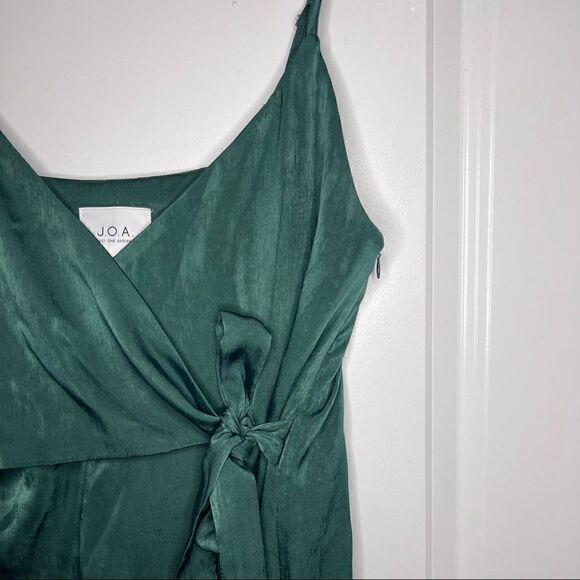 J.O.A. Fall In Love Forest Green Satin Midi Wrap Dress - Picture 7 of 14
